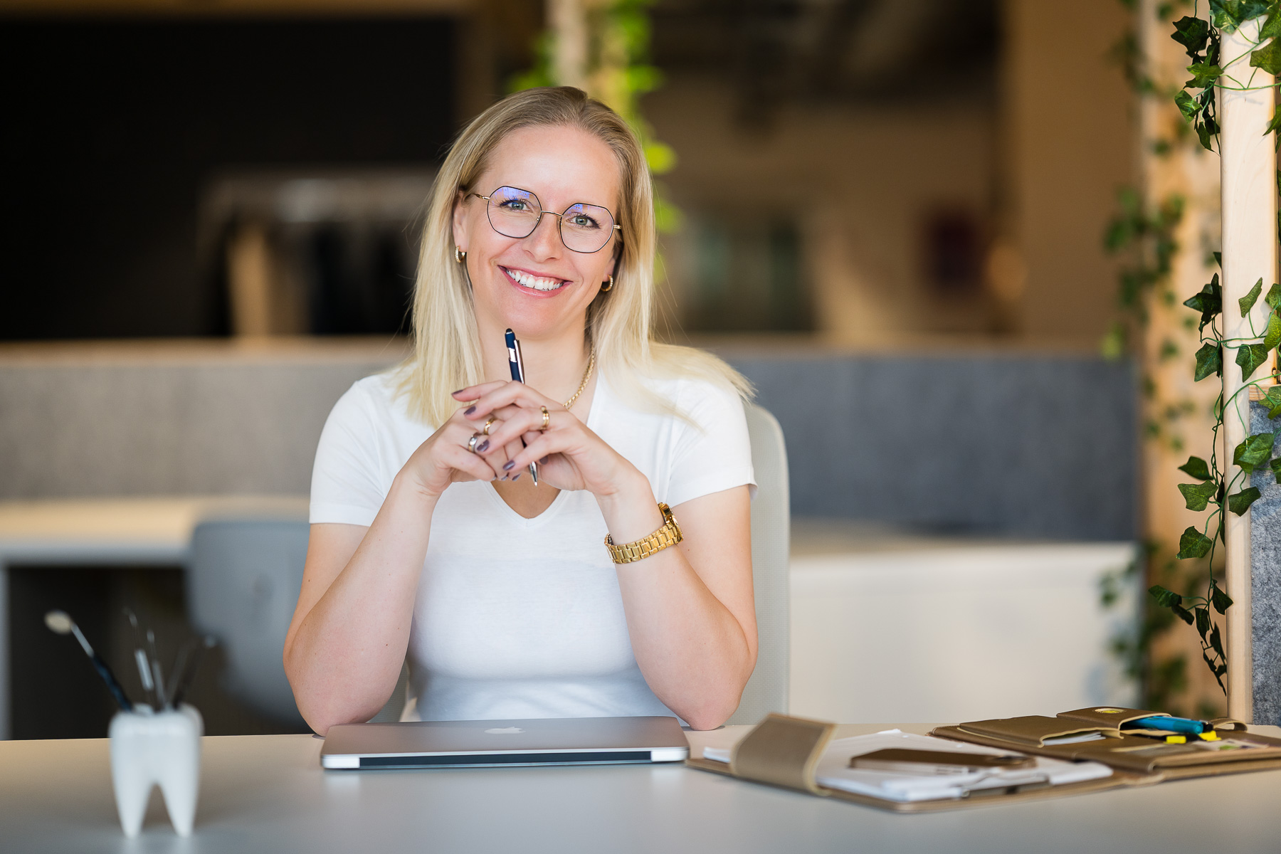 Dentalhygienikerin Babett Wett aus Stralsund